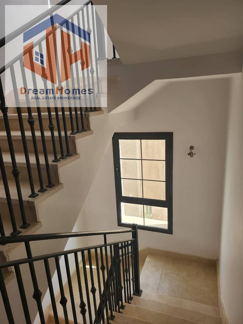 5 5fd07e6b-9d65-4196-8fa6-37417e63a1bd. jpg