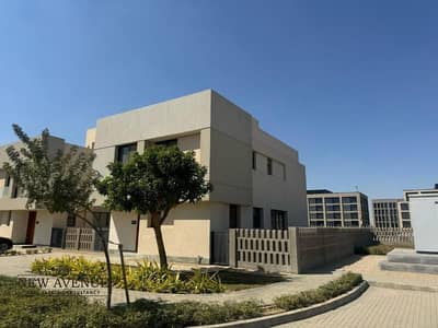 فیلا 3 غرف نوم للبيع في مدينة الشروق، القاهرة - IMG-20251004-WA0068. jpg