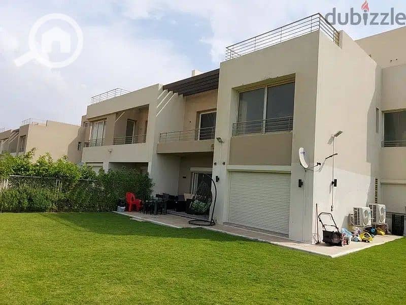 8 82836784-800x600. jpg