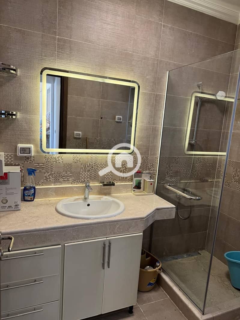 3 b1cd33d0-6319-4053-a520-102d0c78c0e4. jpg