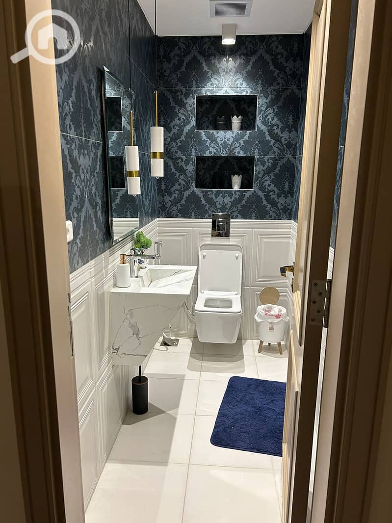 6 980b4fdf-59cc-4c97-bccb-ebac2ac516a8. jpg