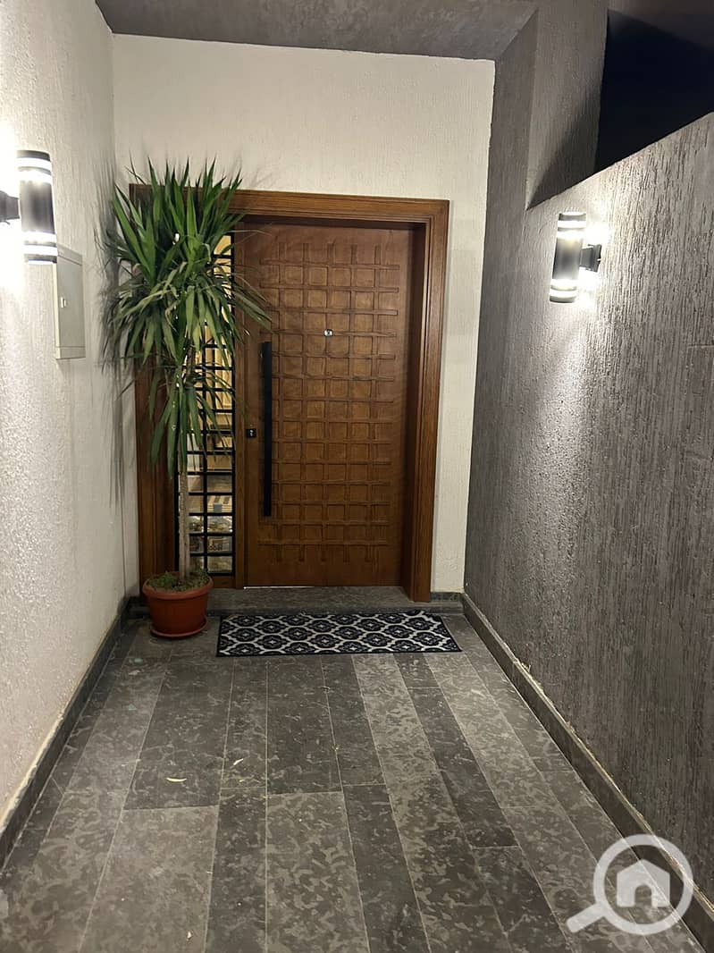 8 294323ca-4864-492d-95b4-19b5d9fec5df. jpg