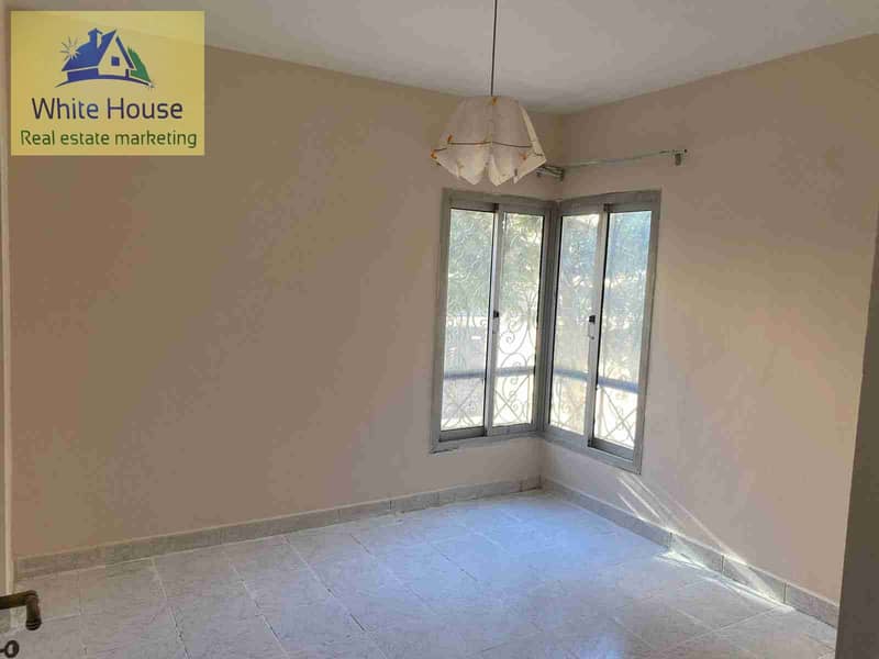 1000708912. jpg 1000708912. jpg