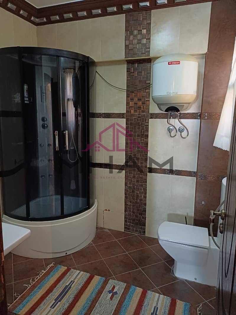 5 photo_5974129140724517788_y. jpg