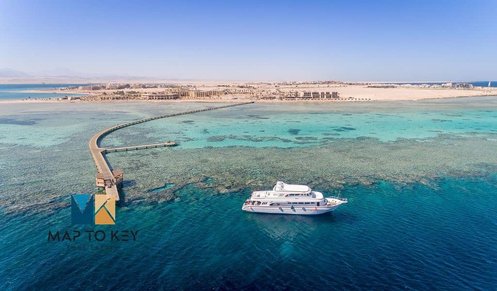 5 Somabay-Red-Sea-Egypt-horse-jetty. jpg