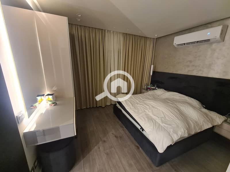 5 WhatsApp Image 2025-10-08 at 1.59. 20 PM. jpeg