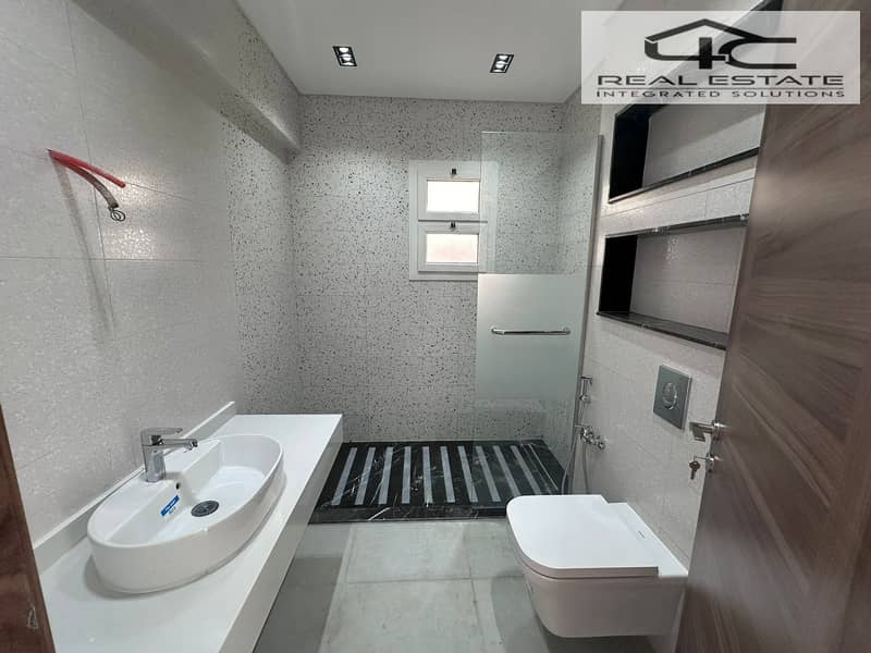 5 WhatsApp Image 2025-10-08 at 2.07. 06 PM (4). jpeg