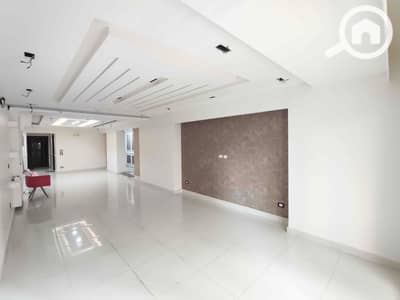 3 Bedroom Flat for Rent in Zezenia, Alexandria - ce446792-1673-42ce-a6fc-719b49d3870a. jpg