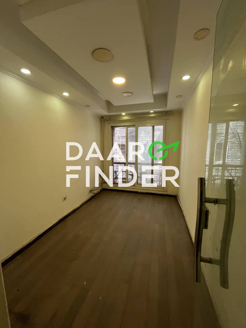 11 5b02c0c5-4c13-40ba-b710-1b51251a0ad3. jpg