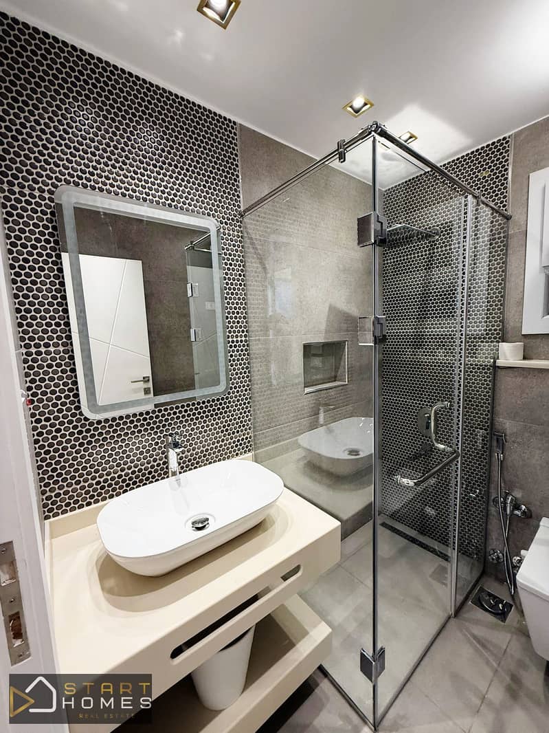 16 WhatsApp Image 2025-10-08 at 5.20. 17 PM. jpeg