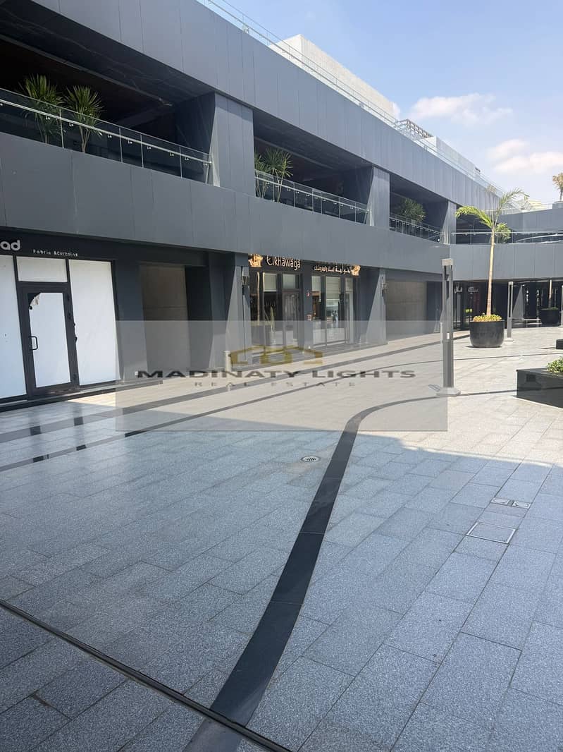 10 15776b18-01ca-4453-959e-3fa174b5b685. jpg