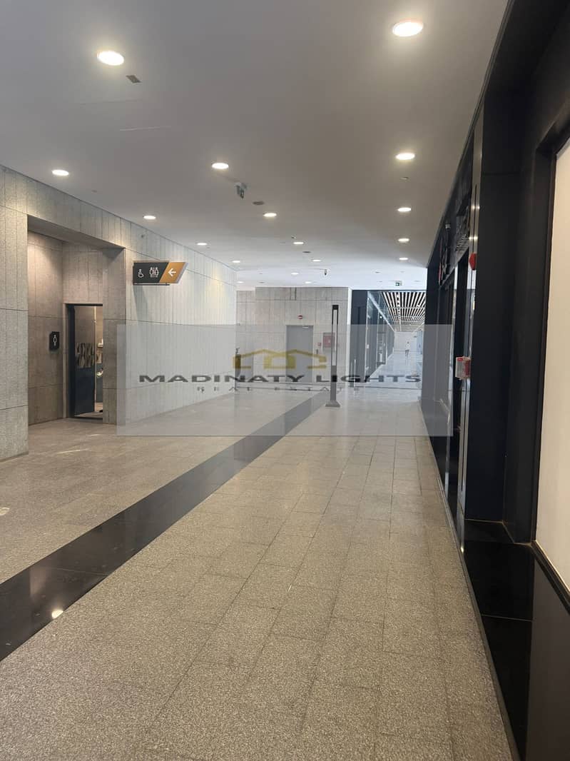 12 2c854a6a-15a0-4363-bbf0-6bcddf9ebf66. jpg