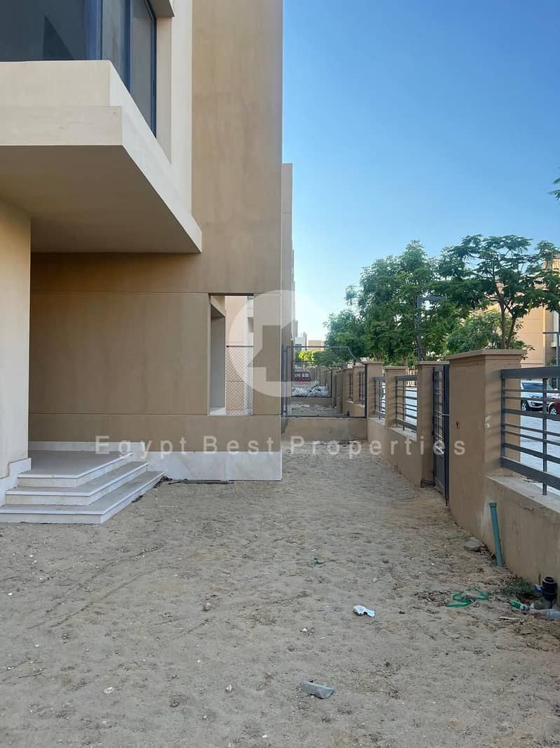 3 WhatsApp Image 2025-10-08 at 12.49. 36 PM (2). jpeg