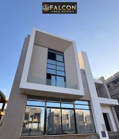 4 Bedroom Townhouse for Sale in New Cairo, Cairo - 44a4cc33-3abc-48d9-95fe-2105c6820a5b. jpg