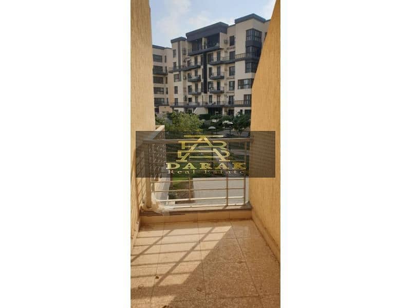 14 d7f069af-2ba4-4726-87df-fa94e9fd2bb4. jpg