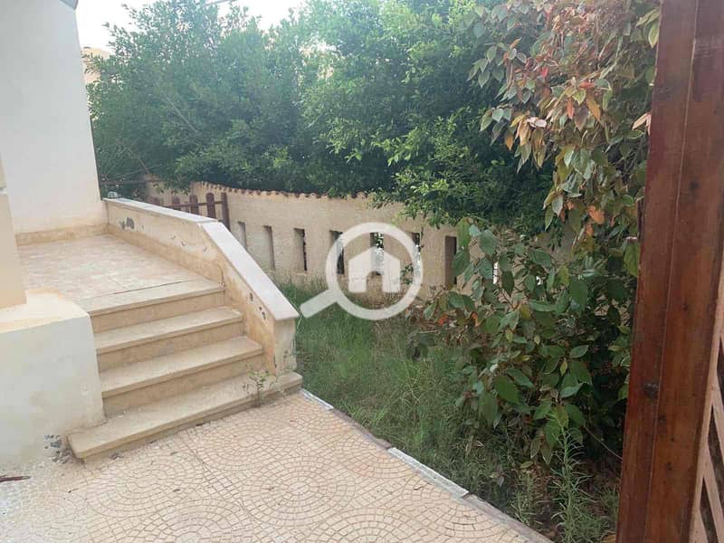 3 8a4ea281-e47d-4fd9-a296-4a5704f6c5b1. jpg