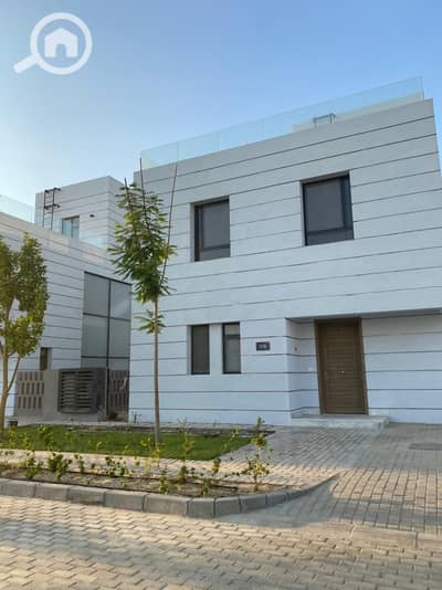 5 Bedroom Villa for Sale in Shorouk City, Cairo - aa3b6686-37ea-4377-a677-f0815193d807. jpg