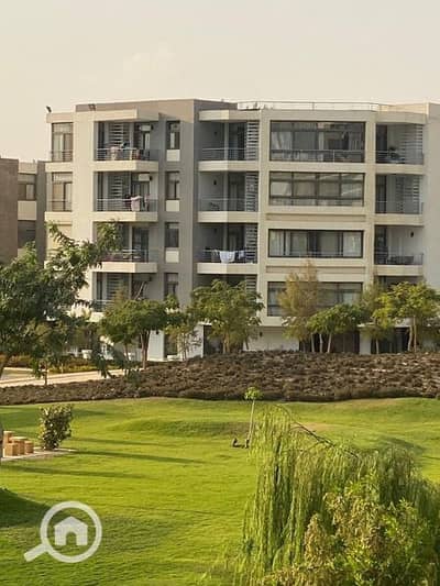 3 Bedroom Apartment for Sale in New Cairo, Cairo - 3-bedroom apartment / prime location / 50% discount on cash for sale in Taj City