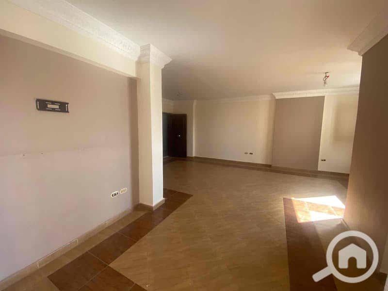 8 f9ae7cfd-a218-4f6e-9672-e3d56850a4e1. jpg