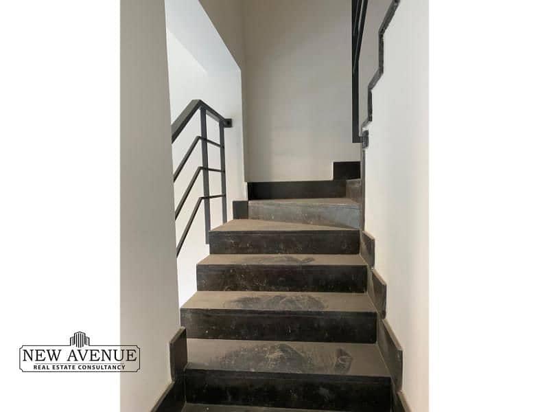 5 WhatsApp Image 2025-09-25 at 12.16. 33 PM. jpg