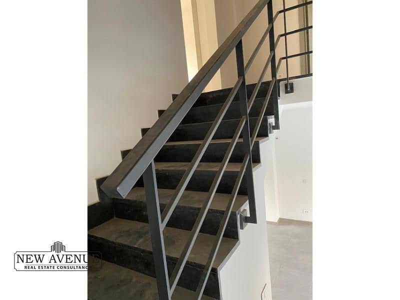 6 WhatsApp Image 2025-09-25 at 12.16. 35 PM (1). jpg