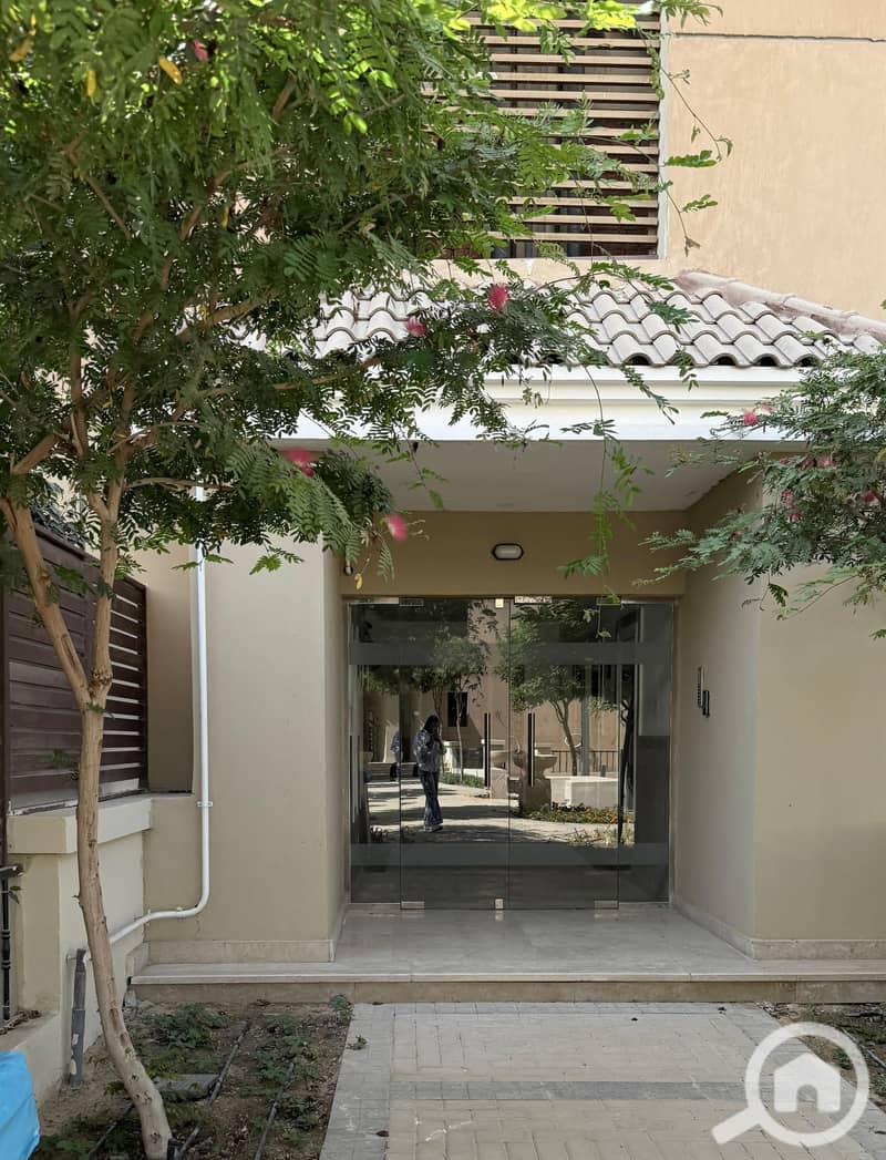 4 WhatsApp Image 2025-10-08 at 20.17. 26. jpeg