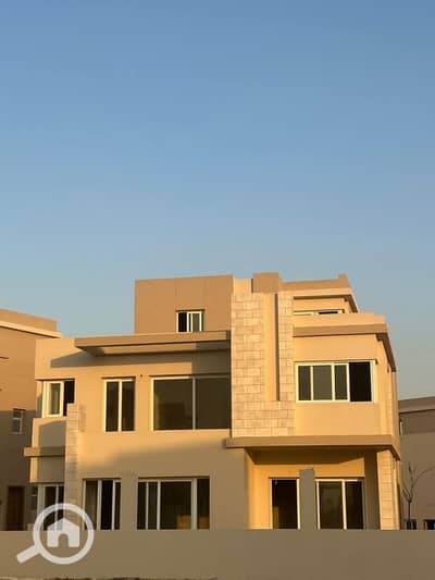 فیلا 3 غرف نوم للبيع في 6 أكتوبر، الجيزة - WhatsApp Image 2025-04-10 at 1.21. 35 PM (2). jpeg