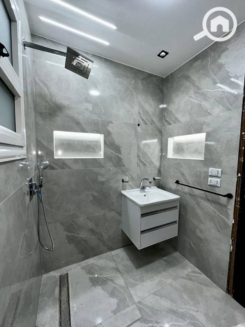 4 photo_2025-10-08_13-46-22 (3). jpg