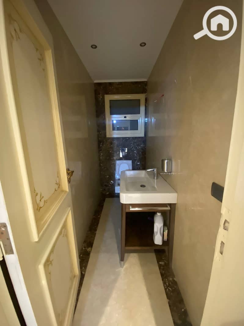 4 WhatsApp Image 2025-10-09 at 15.47. 17 (2). jpeg