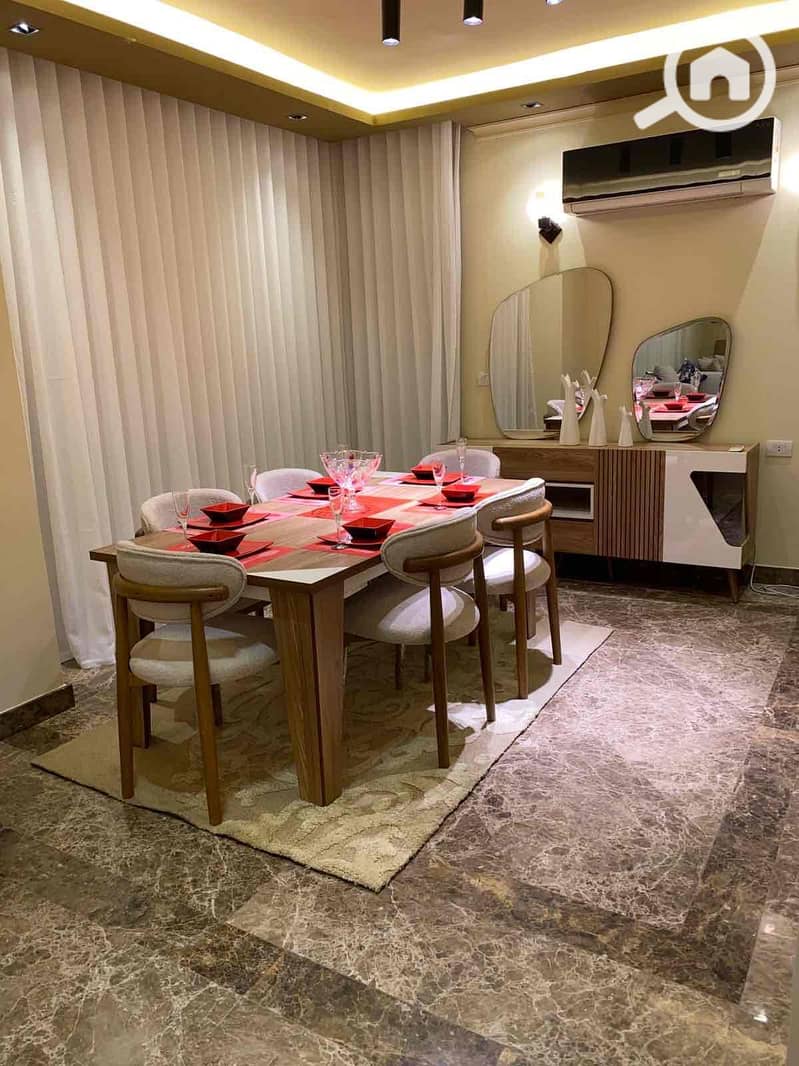 29 f0e58aa9-0030-48bc-8717-d65f0a674b93. jpg