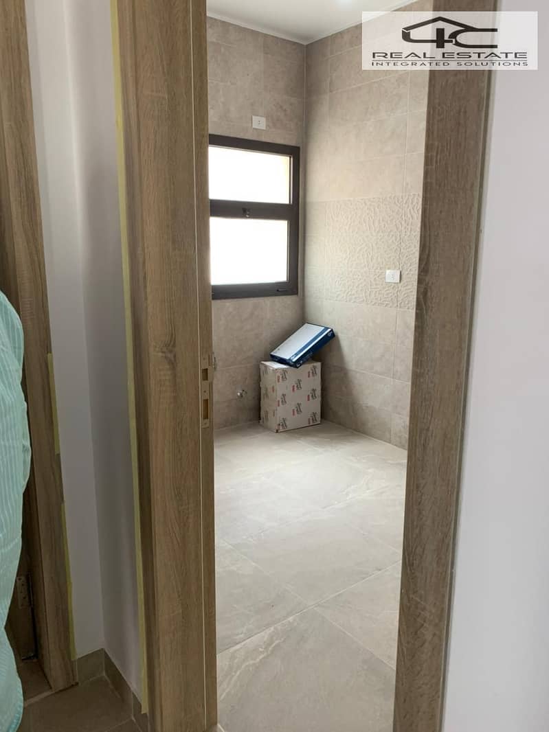 4 WhatsApp Image 2025-10-09 at 16.43. 43 (3). jpeg