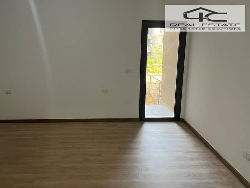 4 bc084ef9-6d59-44f3-ad15-5334254338af. jpg