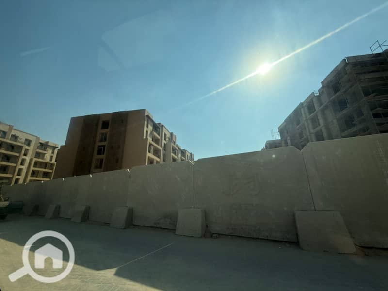 8 8b1fdfc5-3d68-45f1-bf96-45ee536ff0f2. jpeg