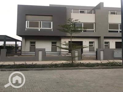 5 Bedroom Villa for Sale in Sheikh Zayed, Giza - FB_IMG_1697359315337. jpg