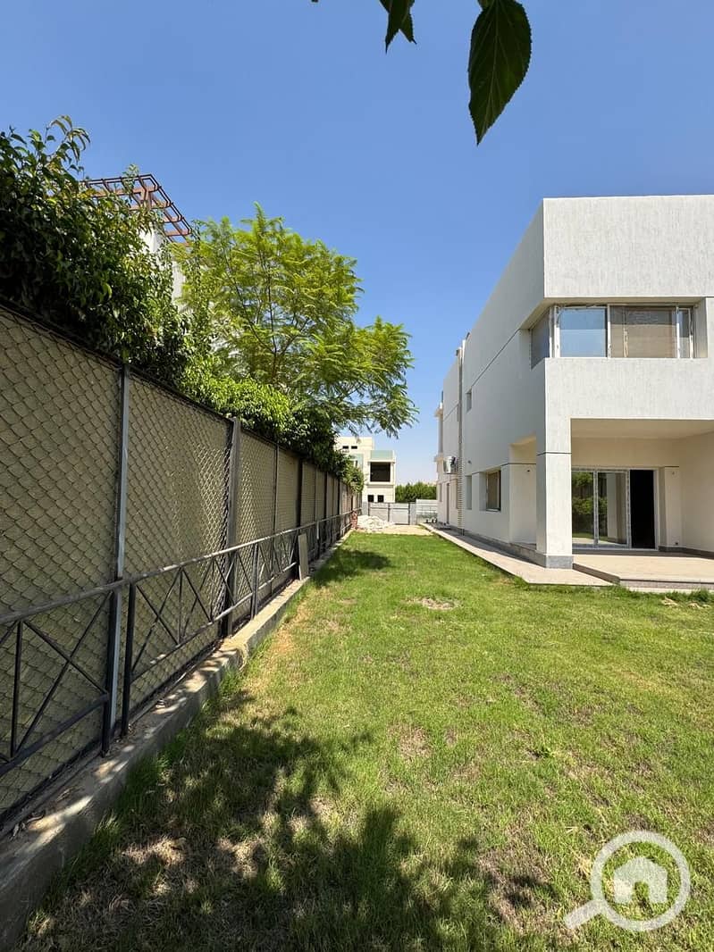 2 05f3142b-a67d-462a-9b47-5531e773355c. jpg