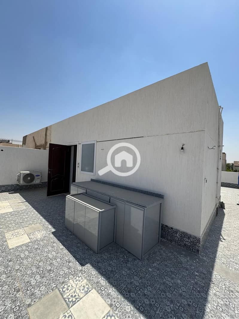 13 c7a525eb-d993-4347-a3da-a4fb7c21f047. jpg