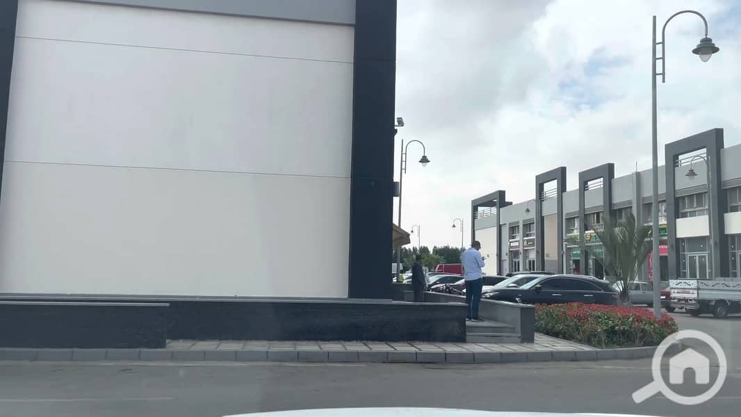 8 vlcsnap-2025-04-06-15h15m45s249. jpg