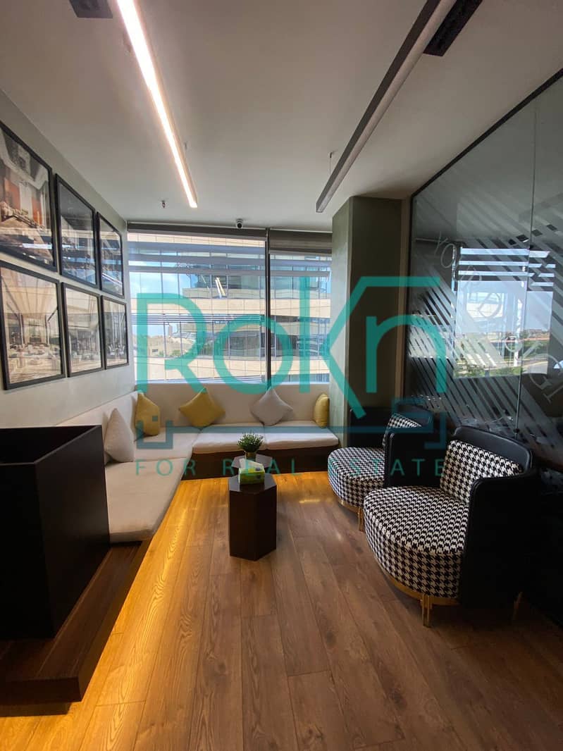 10 4b0889e0-5692-4375-b056-29a167e2466a. jpg