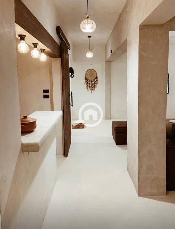 3 8c89fb7a-dfb4-4e6f-9cd1-cf4d9be95900. jpeg