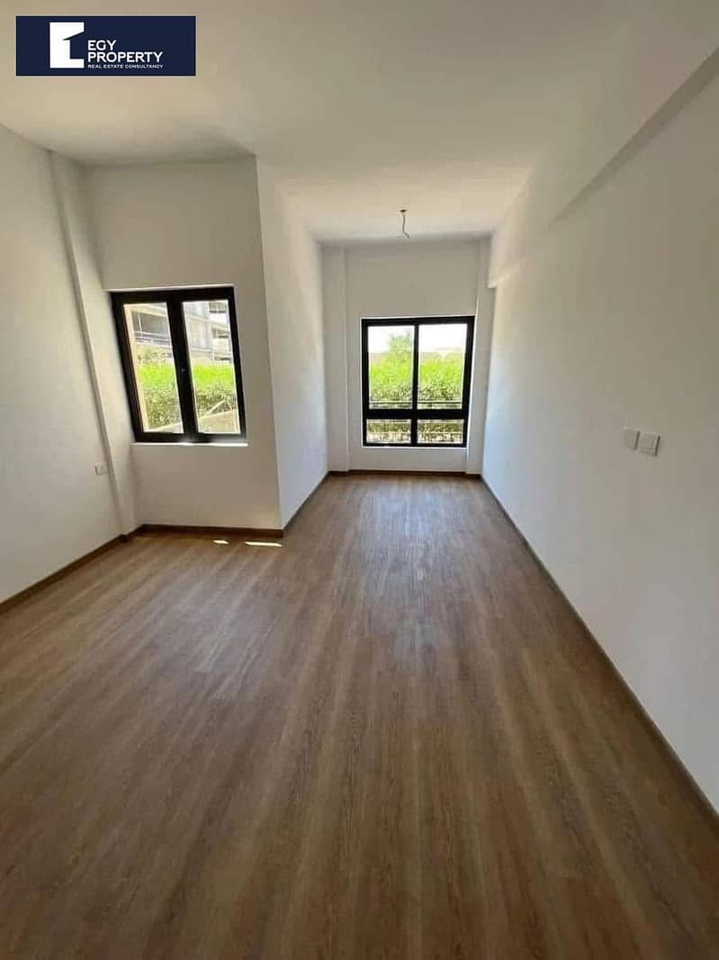 10 0881a270-5bc1-415b-b6d1-b5c93aea95a0. jpg