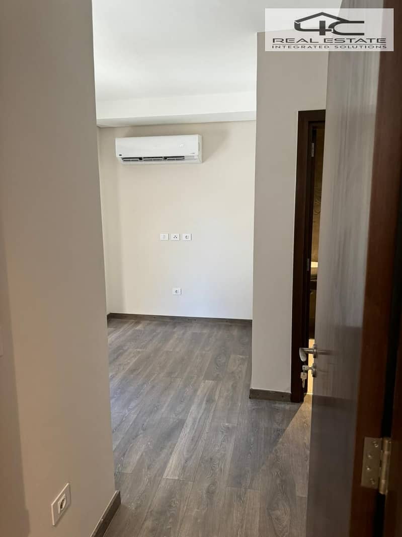 6 WhatsApp Image 2025-02-05 at 16.33. 50 (1). jpeg