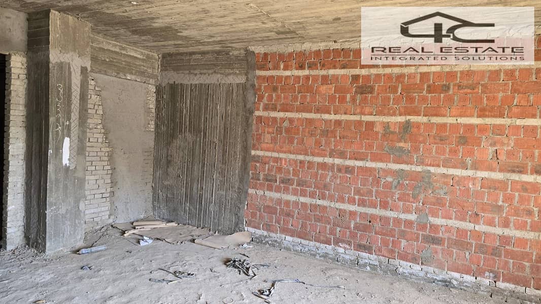 5 WhatsApp Image 2025-10-09 at 10.20. 38 PM (2). jpeg