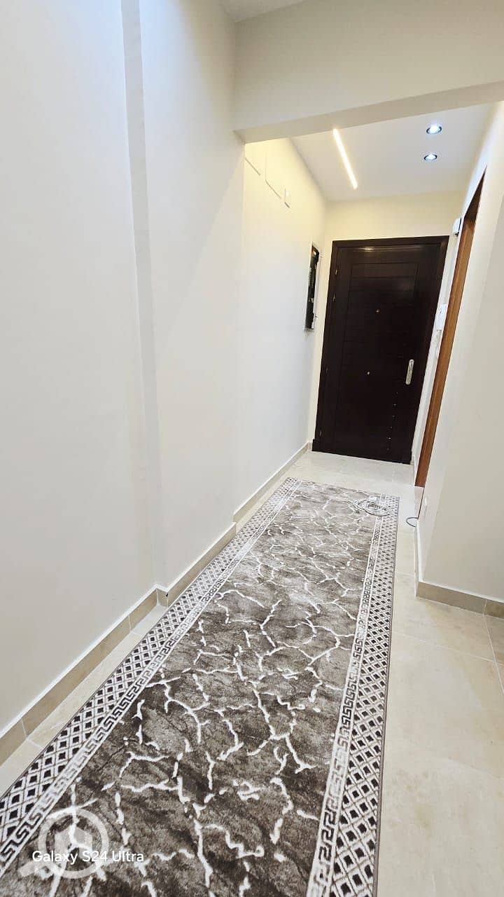 4 8a1d39c1-a10e-4c21-88c3-34b89302f0fd. jpg