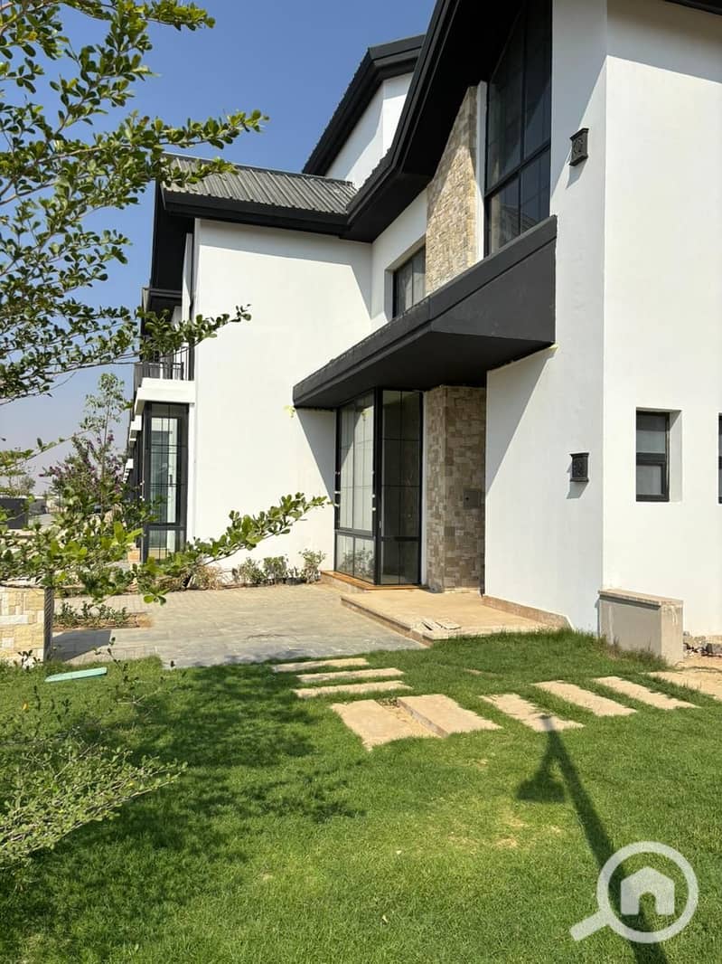 5 WhatsApp Image 2025-10-10 at 12.16. 55 AM (5). jpeg