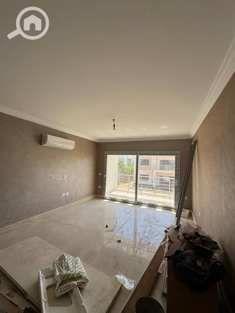 9 6940f2b3-1c4a-48d0-8d7d-75d5cfb729fa. jpg