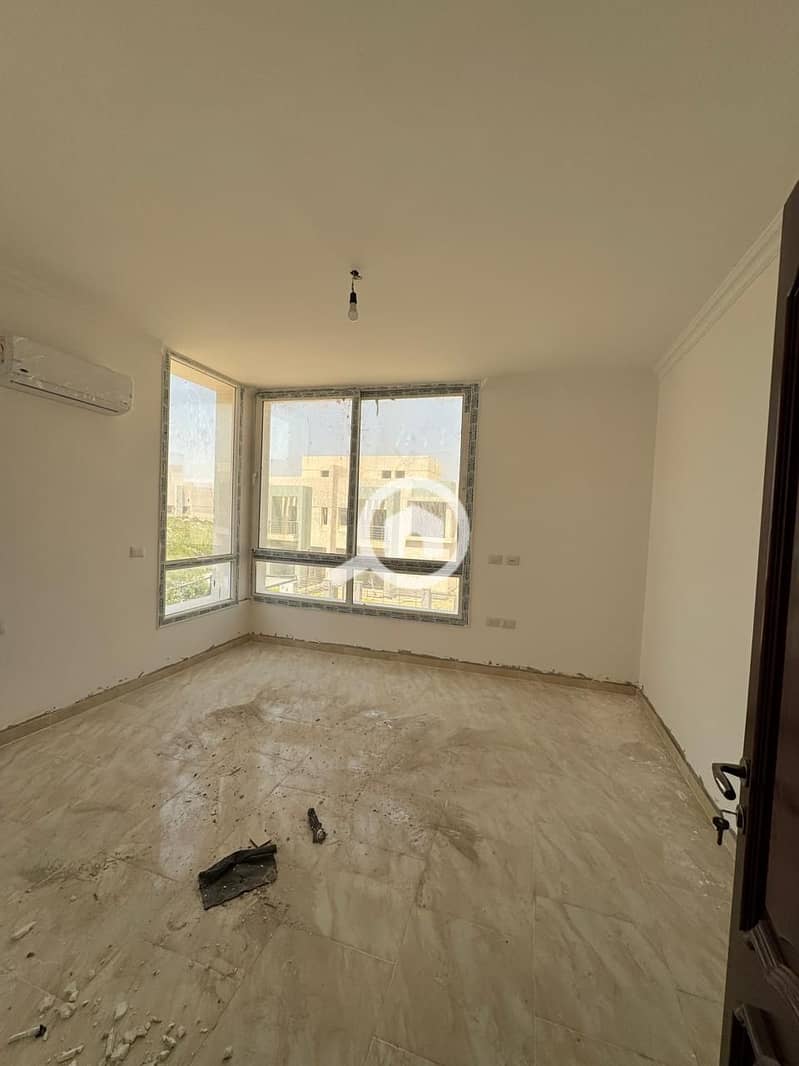 12 88844294-a0f5-40d7-93ab-1b4e6dd598ea. jpg