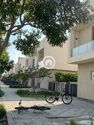 تاون هاوس 5 غرف نوم للبيع في مدينة الشروق، القاهرة - IMG-20251010-WA0176. jpg
