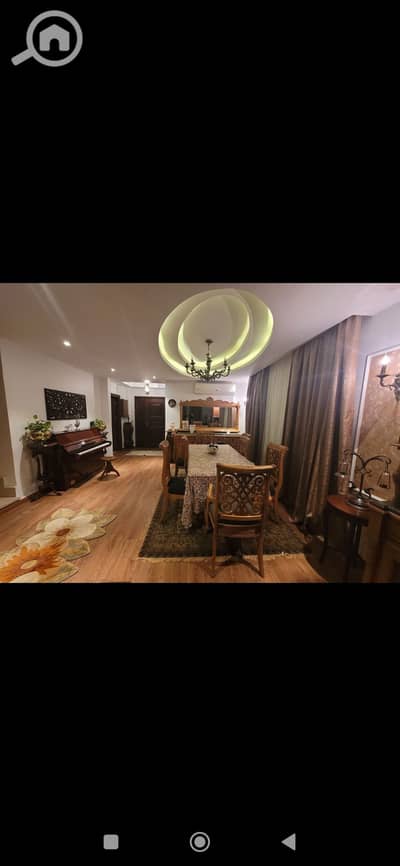 4 Bedroom Villa for Sale in Sheikh Zayed, Giza - Screenshot_2025-10-10-17-08-10-817_com. whatsapp. w4b. jpg