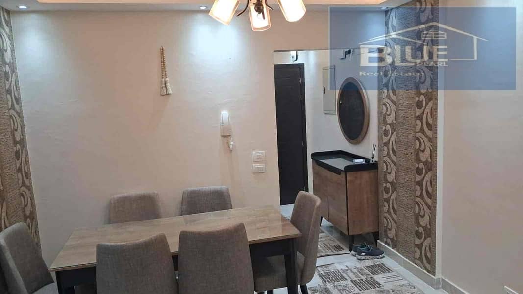 10 0f0bc3ed-3689-472a-a11c-457cc00656b6. jpg