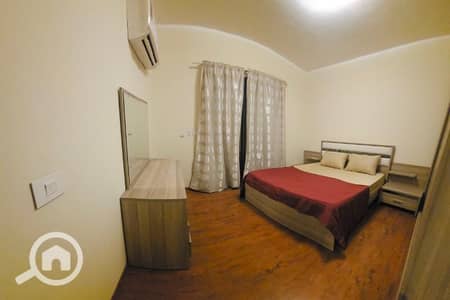 شقة فندقية 2 غرفة نوم للايجار في القاهرة الجديدة، القاهرة - شقة داخل كمبوند للايجار بجوار جامعة الام التاسعين الجنوبي ونادي الزهور